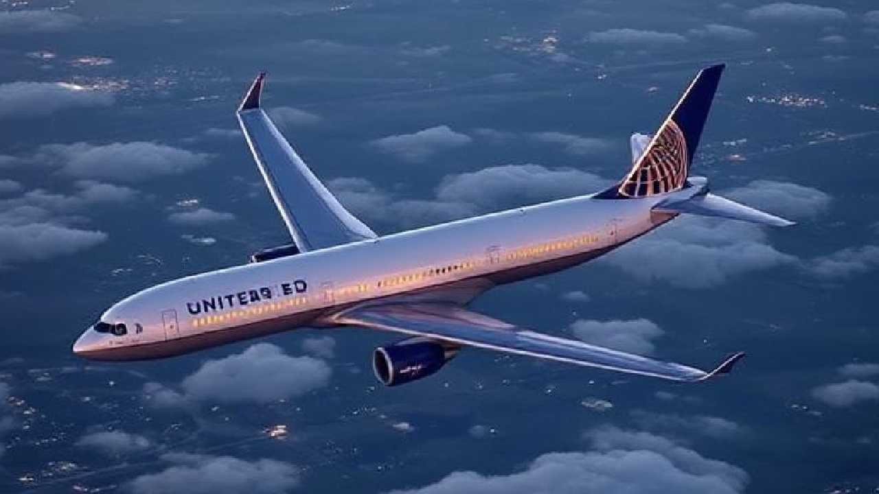 United Airlines Flight UA770 Emergency Diversion A Comprehensive Account