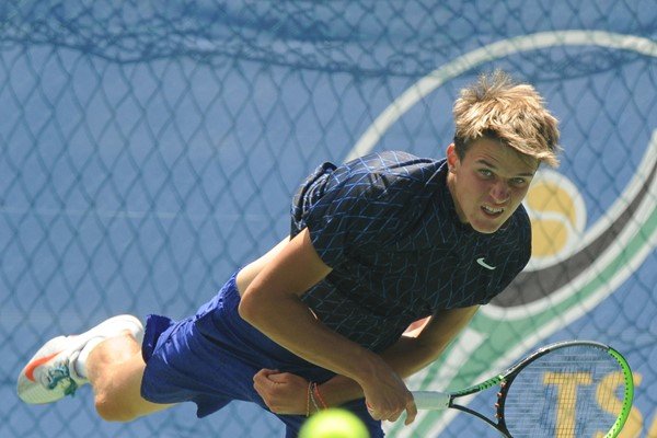 Jakub Menšík The Rising Star of Czech Tennis